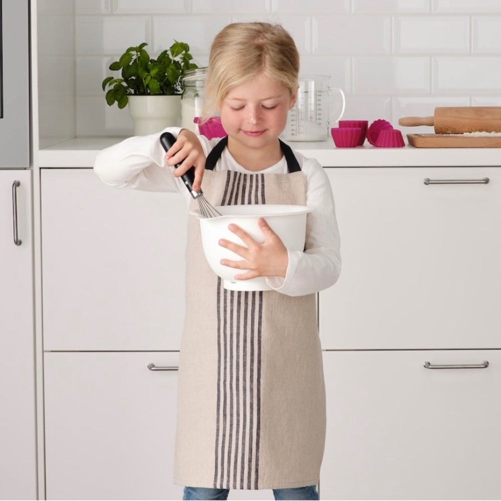 Children's apron, beige 18x22 “